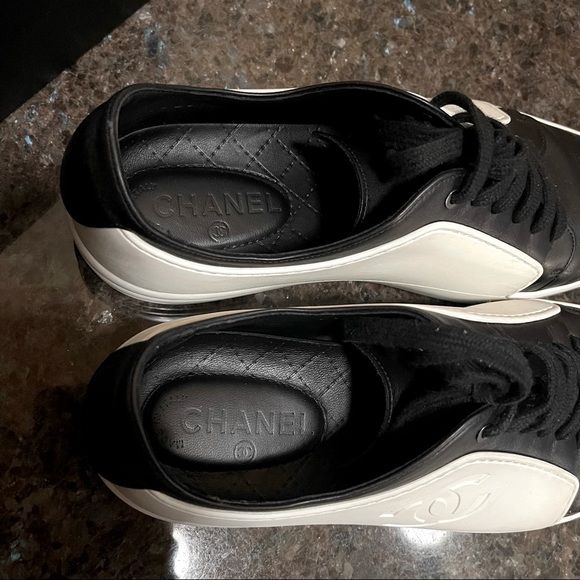 Chanel Pre-Fall 2017 mens leather sneakers - Picture 16 of 16